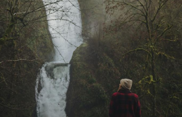From the Archives: “Linger Longer” by Vincent Masterson—Discussed by Rebecca Paredes